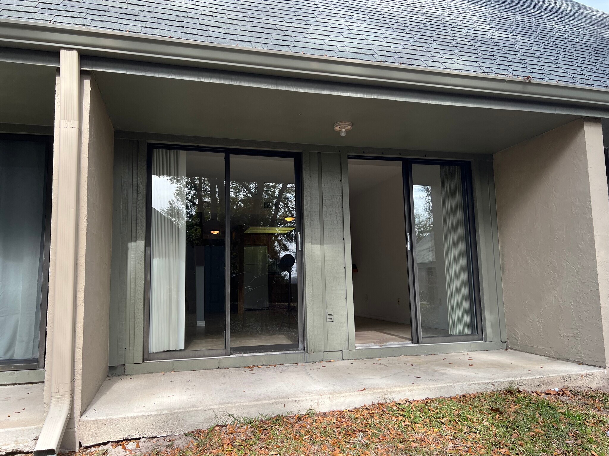 Building Photo - 7200 SW 8th Ave