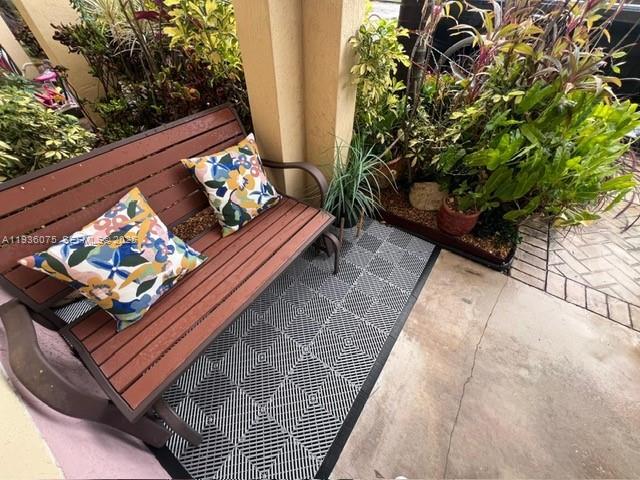 Building Photo - 2098 NE 167th St