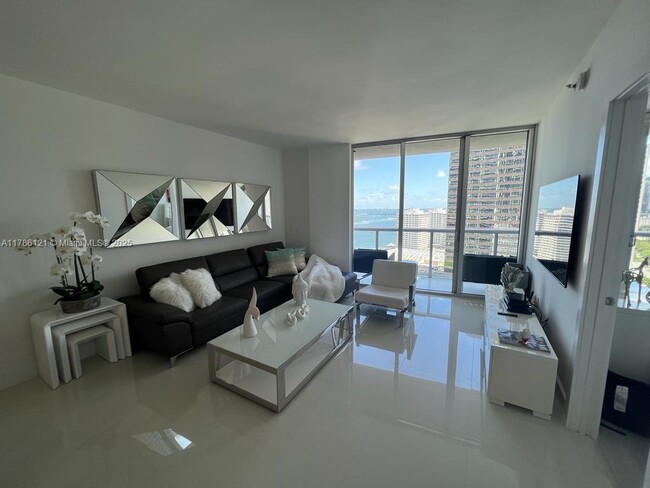 Primary Photo - 485 Brickell Ave