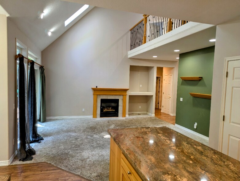 Building Photo - 12150 SW Sheldrake Way