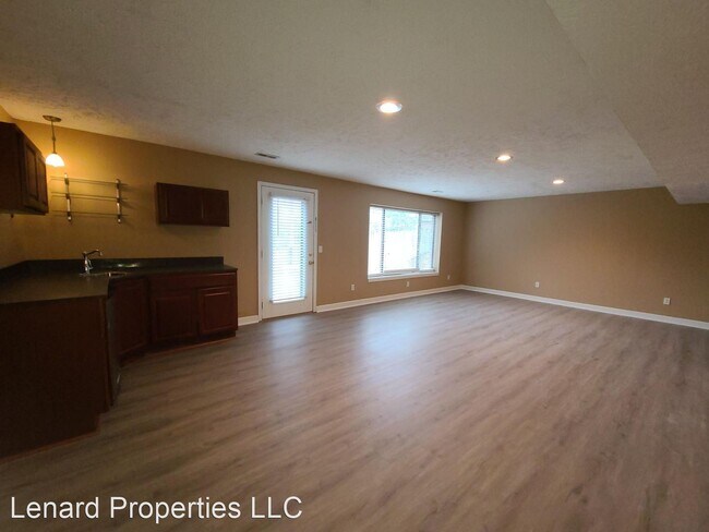 Building Photo - 5 br, 3 bath House - 204 Wildwood Ave,