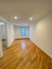 Building Photo - 409 1st St