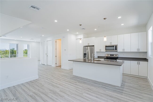 Building Photo - 5816 Shell Cove Drive