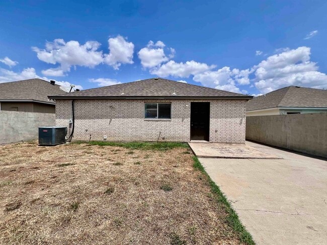 Building Photo - 11110 Revilla Dr