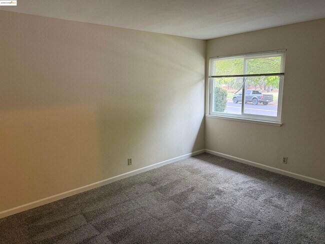 Building Photo - 1133 Kottinger Dr
