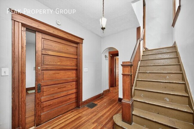 Building Photo - 225 Atkinson St