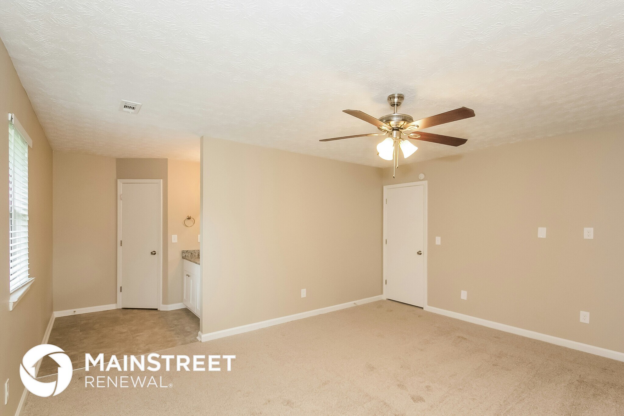 Building Photo - 3017 Medina Dr