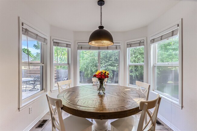 Building Photo - 5419 Cannon Mountain Way