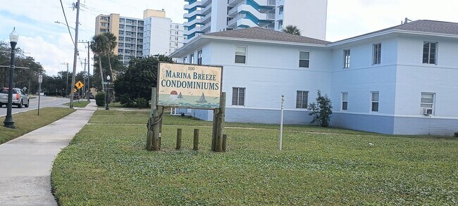 Building Photo - Cozy 1-Bedroom Condo Near the Marina and Downtown Daytona Beach