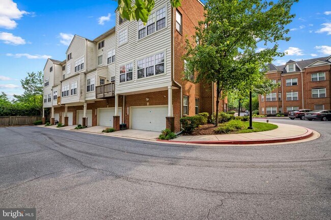Building Photo - 10290 Chestnut Park Ln