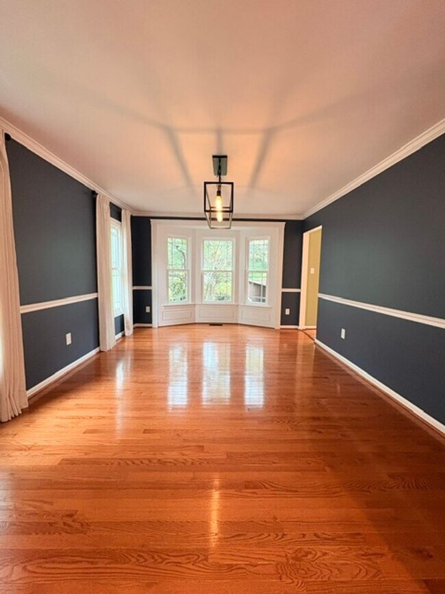 Building Photo - 18514 Gingerbread Ln