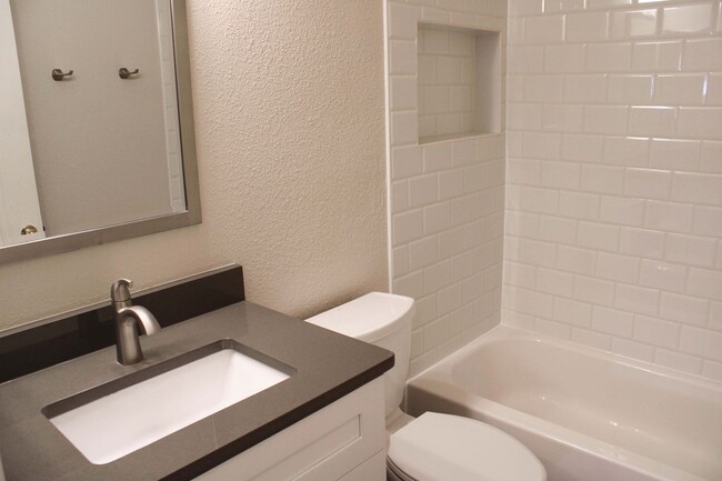 Building Photo - RENOVATED 3-BEDROOM IN REDLAND RANCH, NORT...