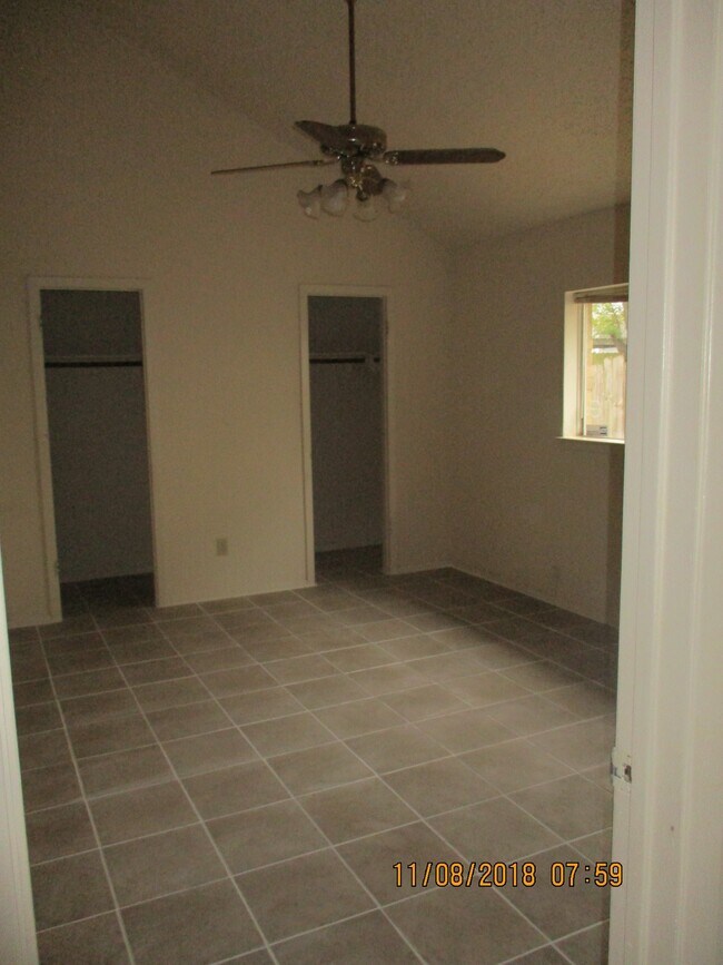 Building Photo - 4311 Daisy Meadow Dr
