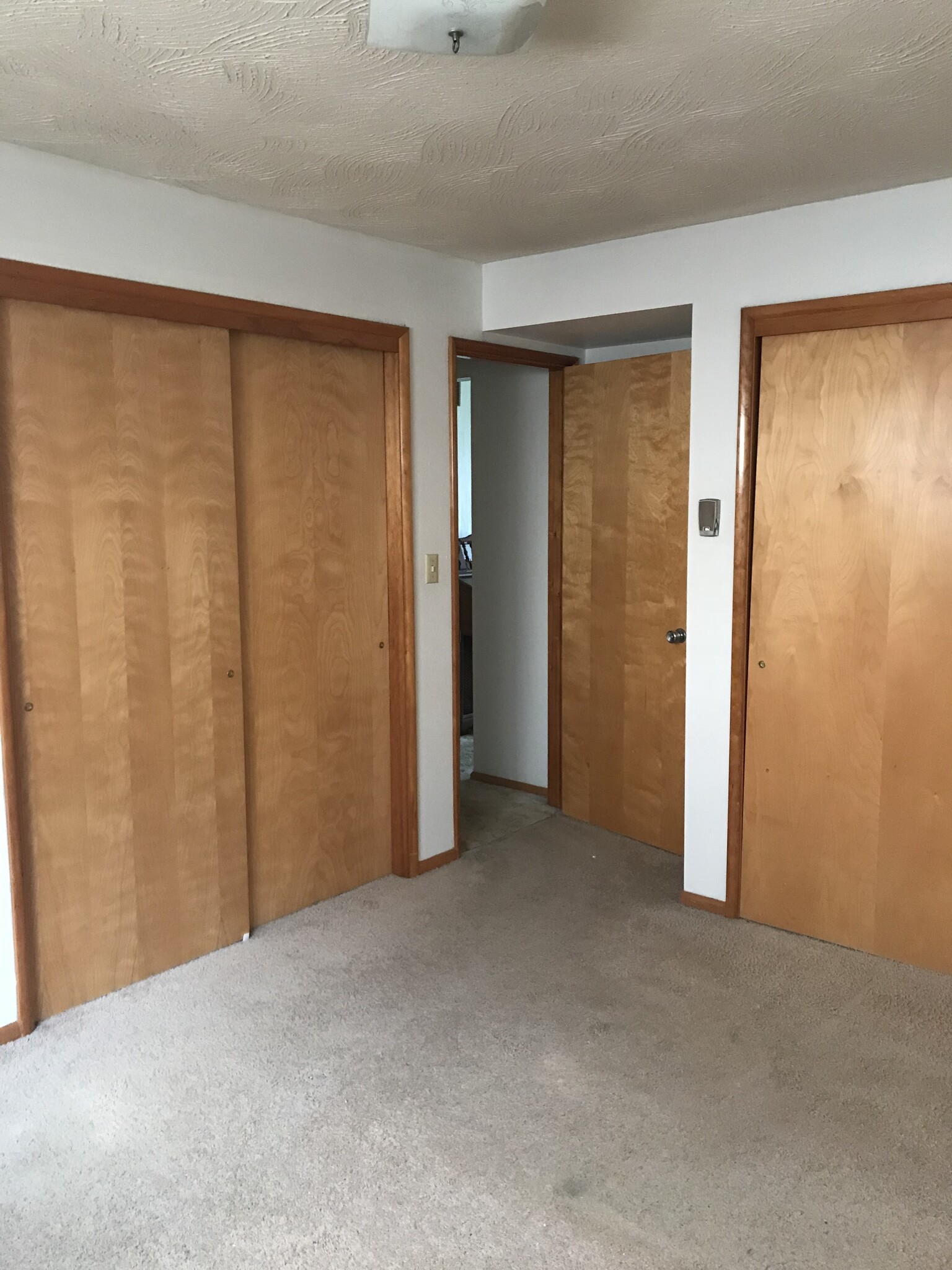 Bedrooms with 2 Storage closets - 600 N I St