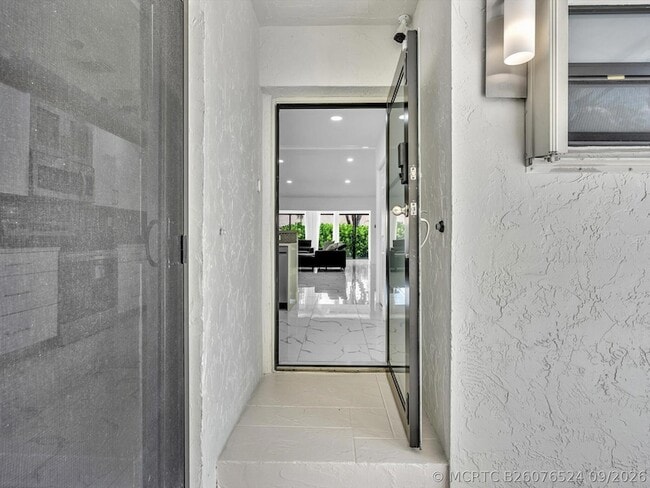 Building Photo - 21578 Altamira Ave