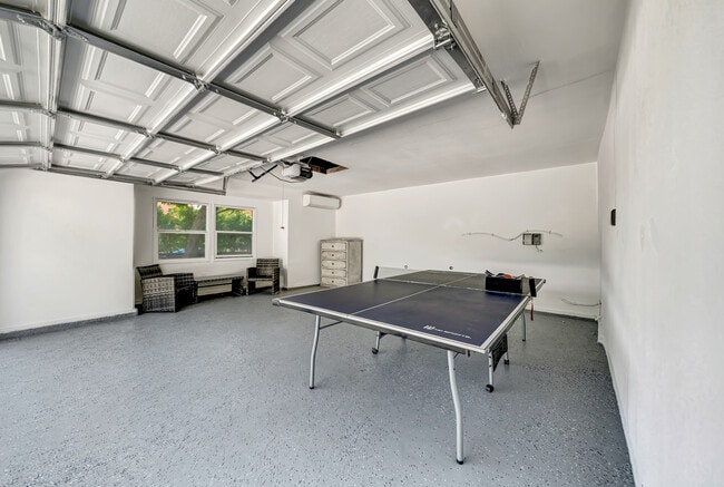 Building Photo - 7700 Oakdale Ave