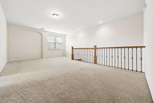 Building Photo - 206 Saddle Ridge Dr