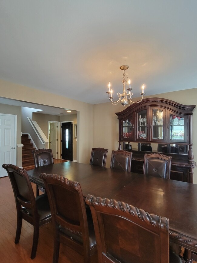 Building Photo - 3742 Horseshoe Farm St