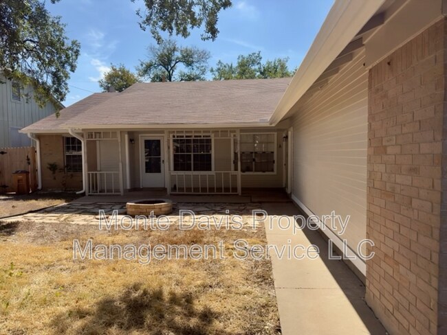 Building Photo - 12005 Arrowwood Dr