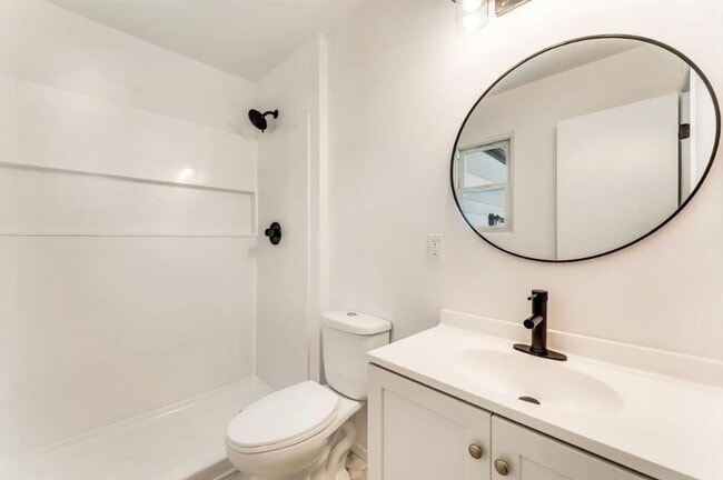 Building Photo - 2920 W Hadden St