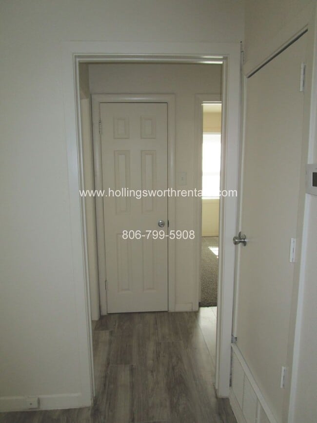 Building Photo - 2 bedroom 1 bath house
