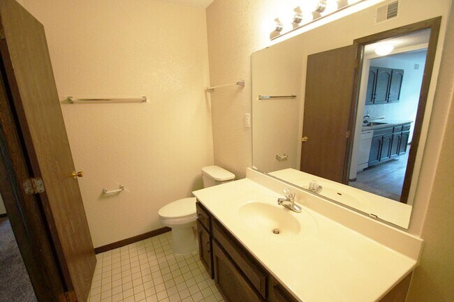 Building Photo - Spacious Two Bedroom Classic Appaloosa Suite