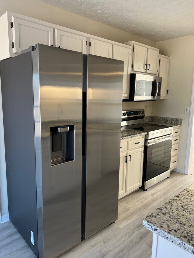 Building Photo - 5068 Linton Hall Rd