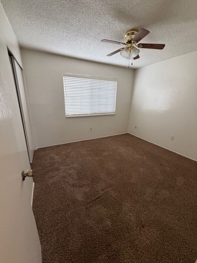 Building Photo - 10908 Michele Ave