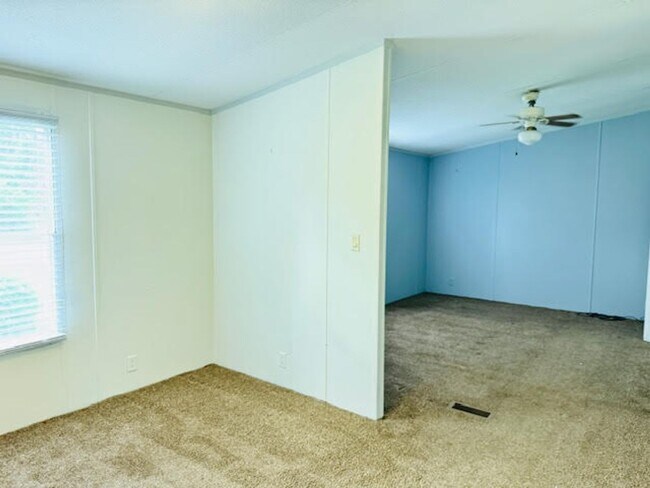 Building Photo - Old Maco Road