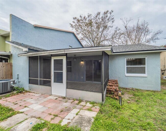 Building Photo - 2419 Rio Pinar Lakes Blvd