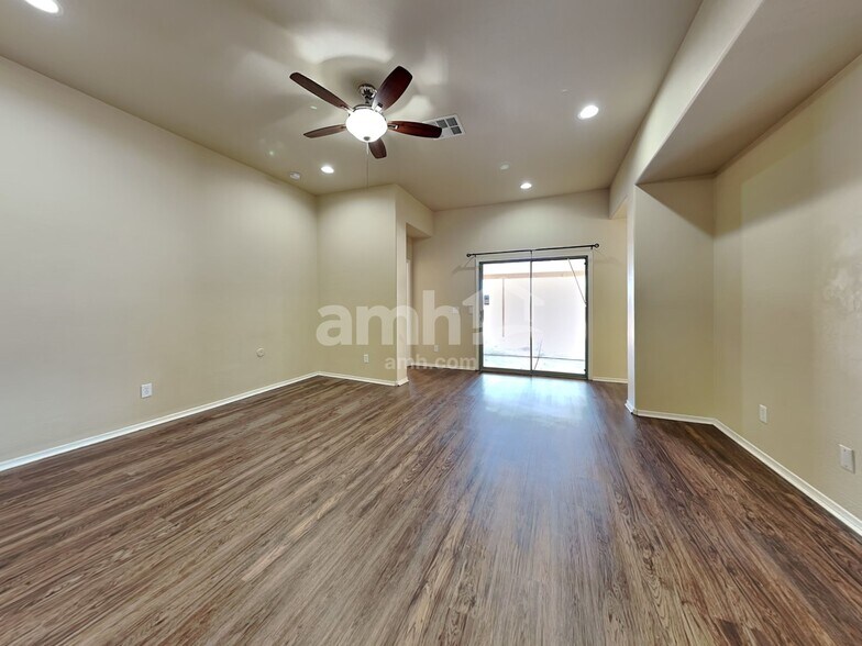 Building Photo - 683 S 221st Dr