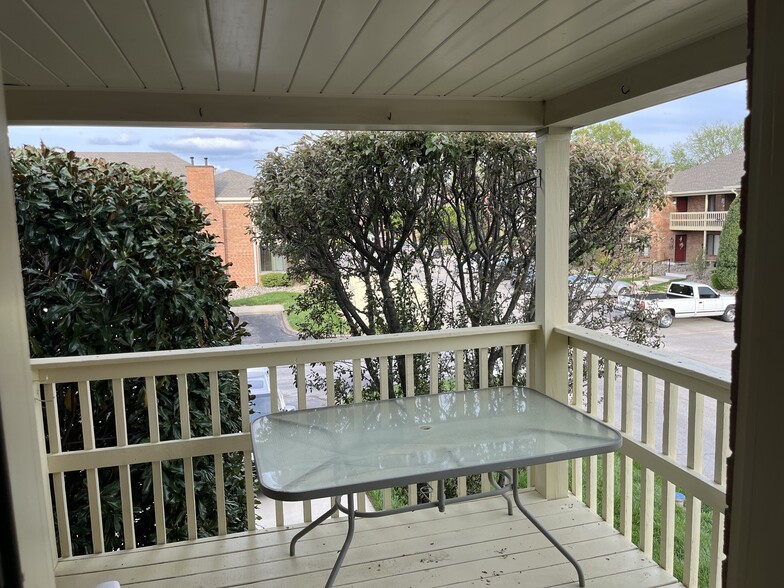 Patio/deck - 1710 Charlestown New Albany Rd