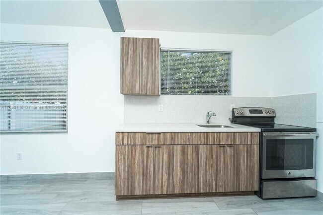 Building Photo - 5725 NW 24th Ave