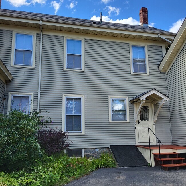 Primary Photo - 21 Vine St