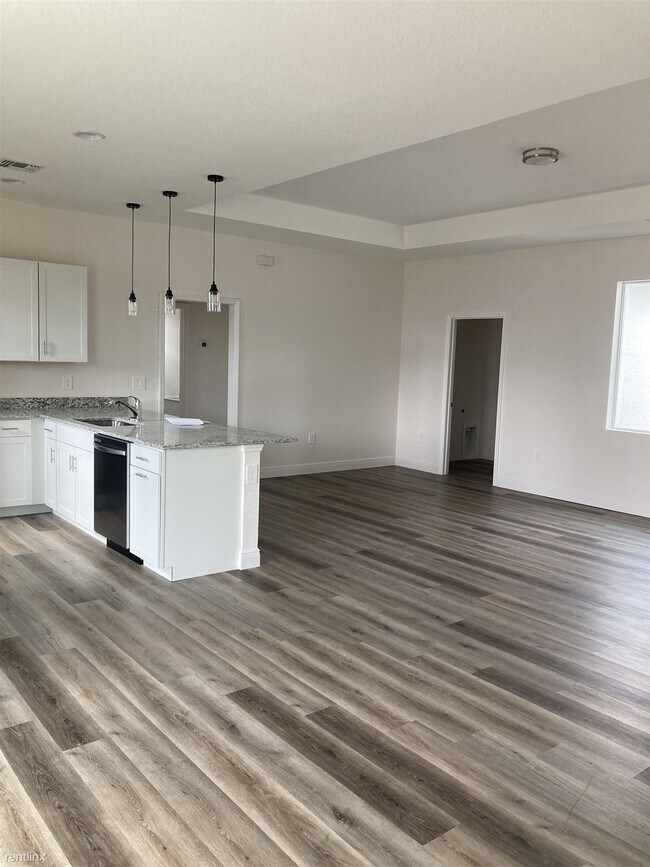 Building Photo - 3 br, 2 bath House - 2224 Mincey Terrace