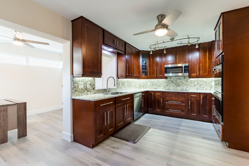 Building Photo - 1050 Rafael Blvd NE