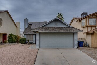 Building Photo - CUTE 2 STORY 3BEDROOM FURNISHED HOME WITH ...