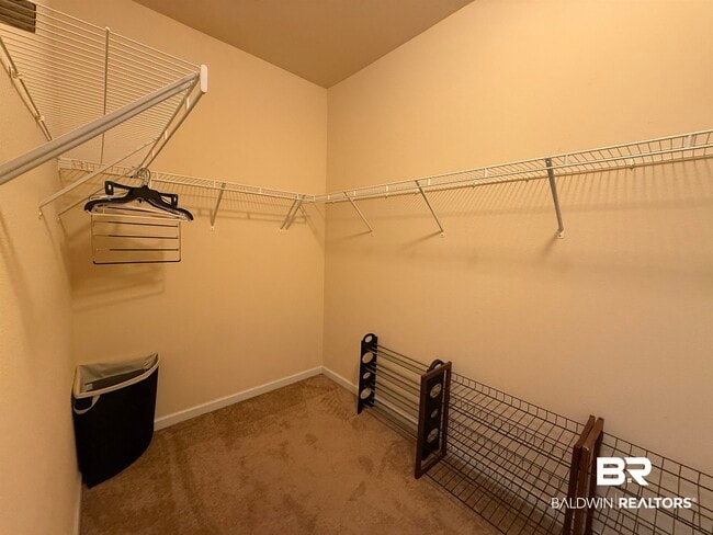 Building Photo - 10720 Dunmore Dr