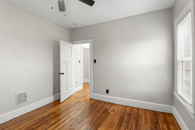 Building Photo - 4074 Virginia Park St