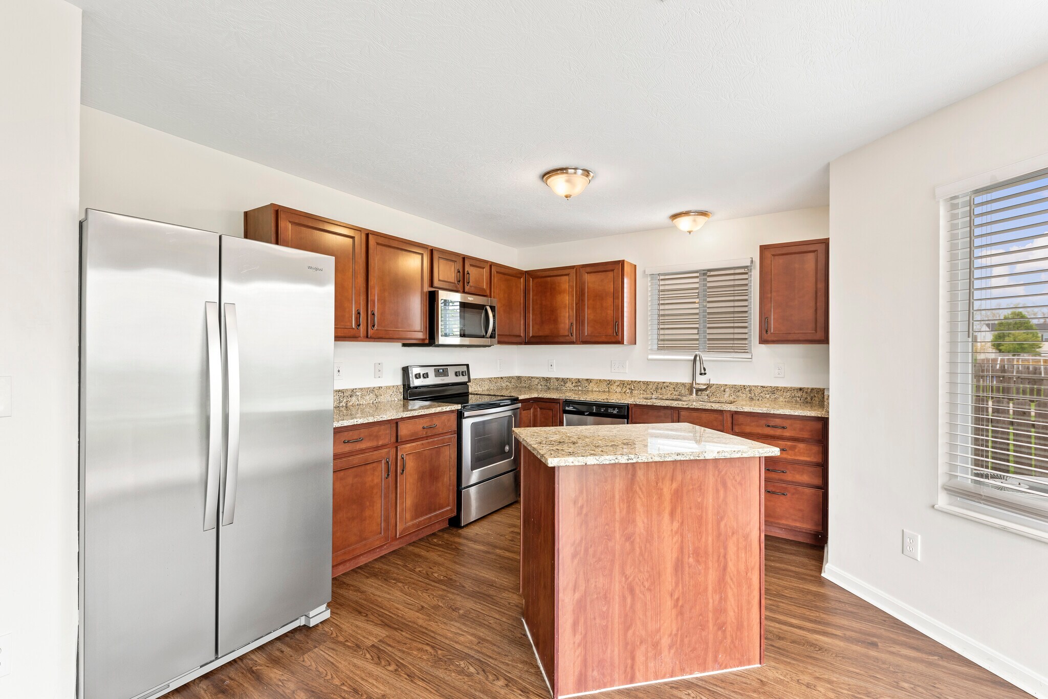 Building Photo - 1260 Candora St