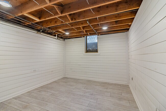 Building Photo - 307 Norfolk St