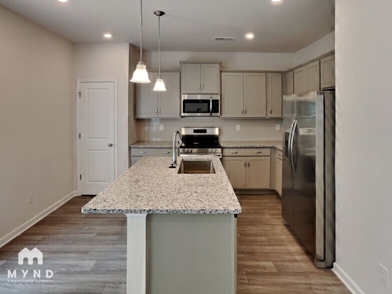 Building Photo - 7130 Amberhouse Dr
