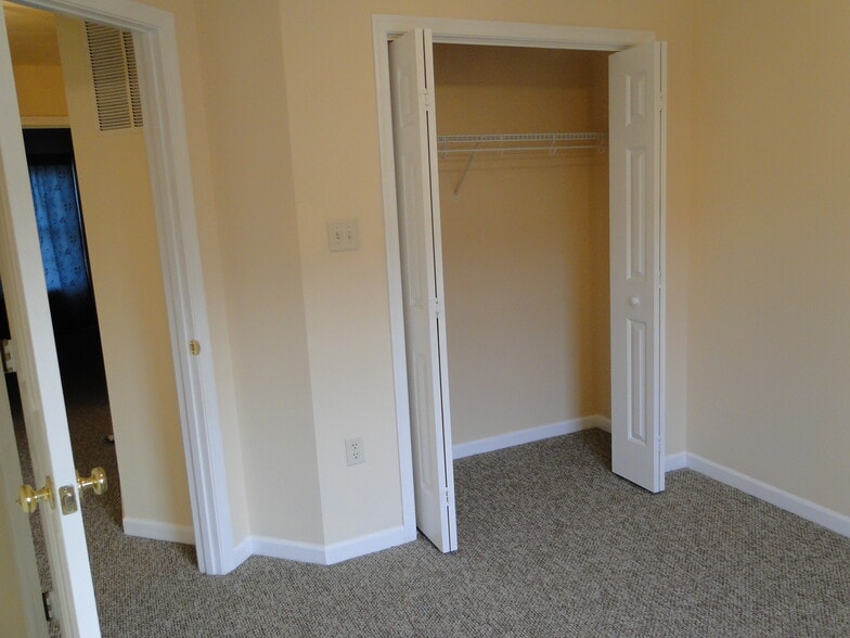 Building Photo - 1481 Miller Spring Ct