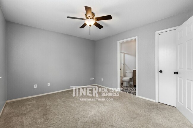 Building Photo - 1981 Amber Fields Way