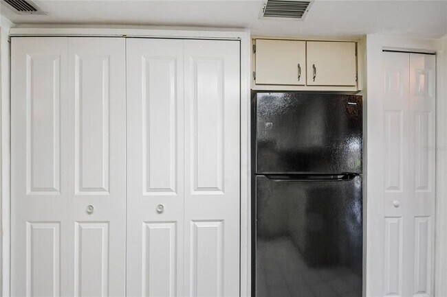 Building Photo - 200 Maitland Ave