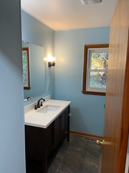 Building Photo - 3029 Scottsville Rd