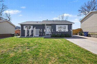 Building Photo - Charming LaVista Ranch