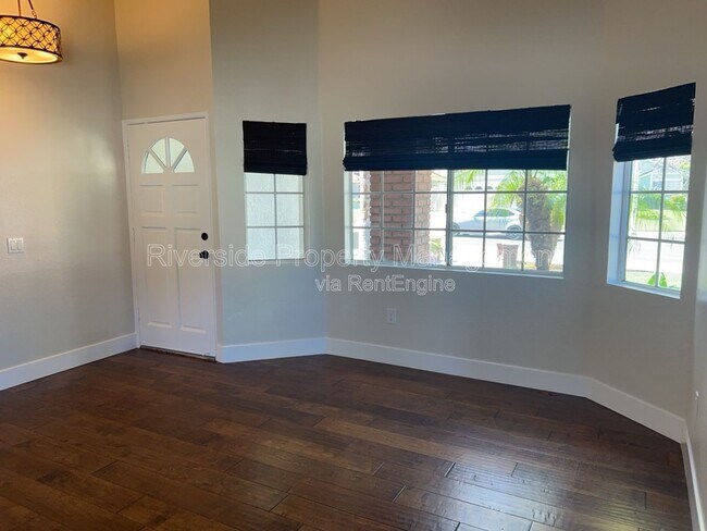 Building Photo - 2861 Carma Ct