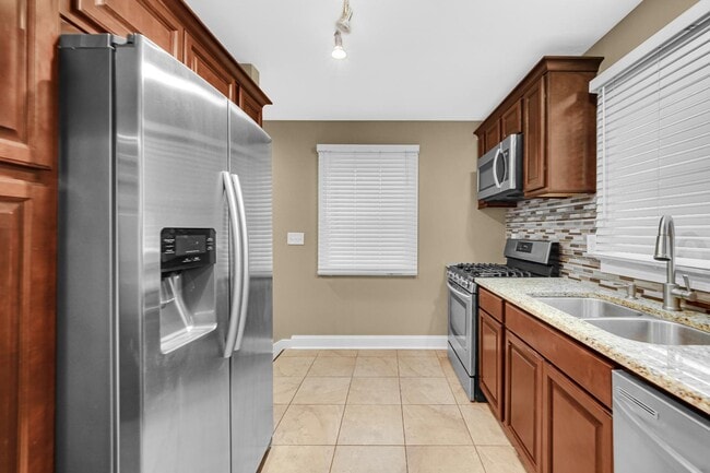 Building Photo - 303 N Harvey St