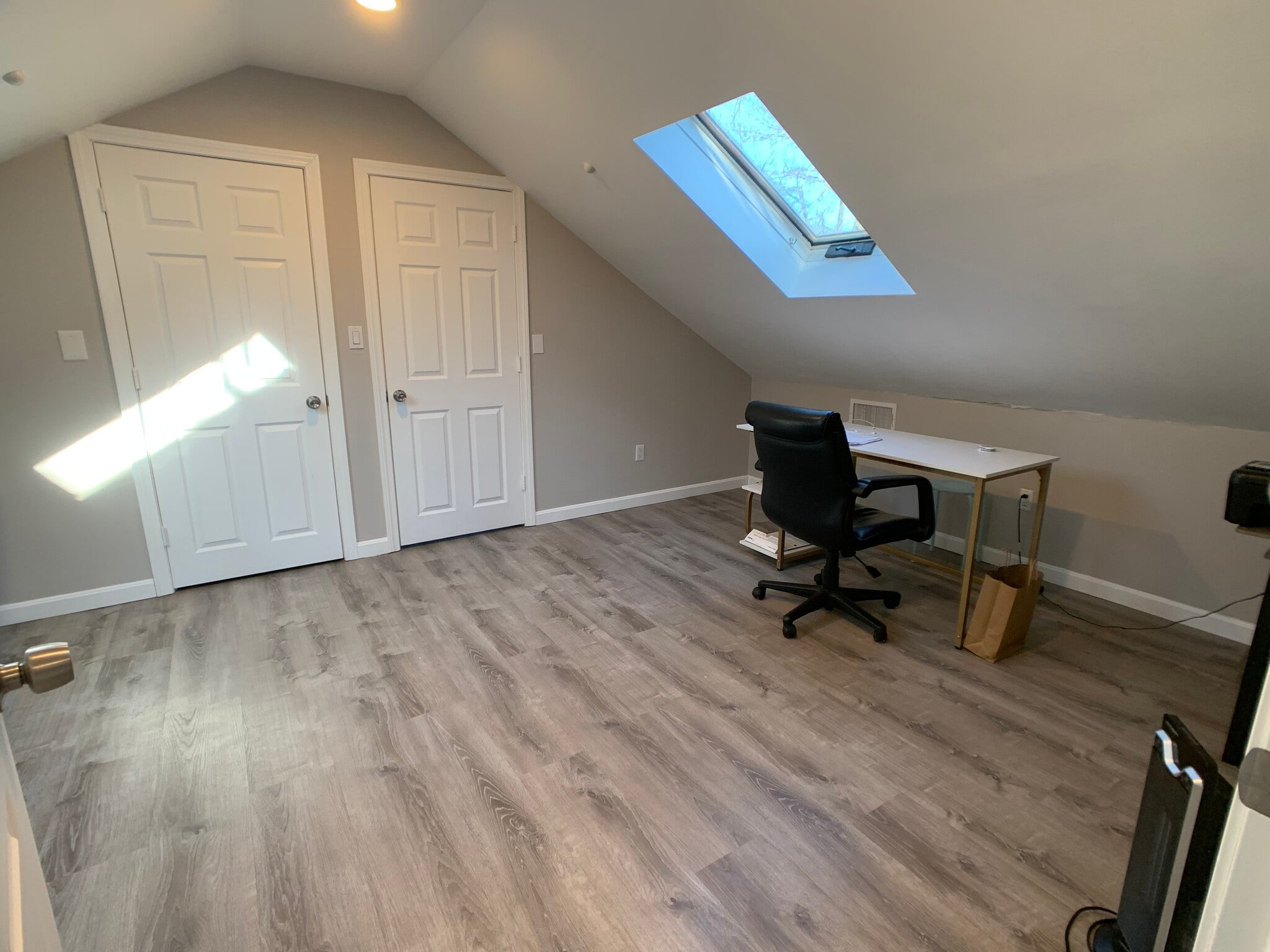 Building Photo - 39 Long Ave